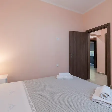 Sithoniars Cozy Luxury Apartment *